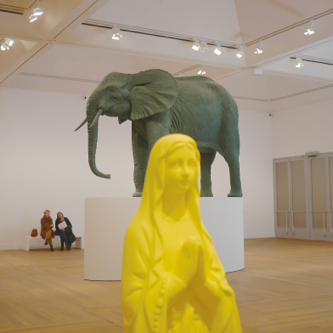 Två verk av Katarina Fritsch.